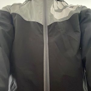 Nike sportswear wind runner boys jacket